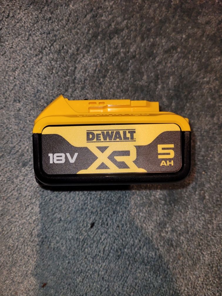 Wiertarko wkretarka dewalt.