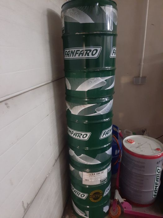 Beczki 60 litrów po czystym oleju