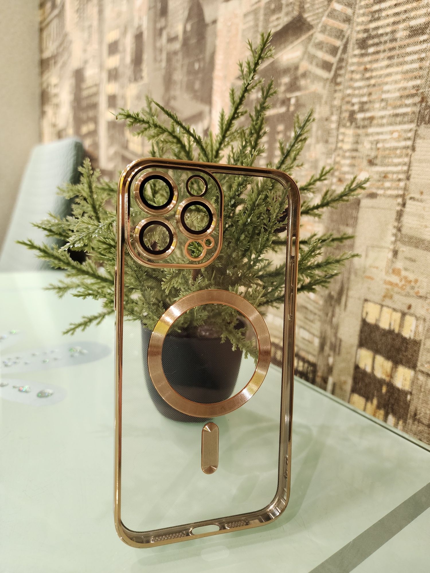 Золотой чехол iphone 13 pro max