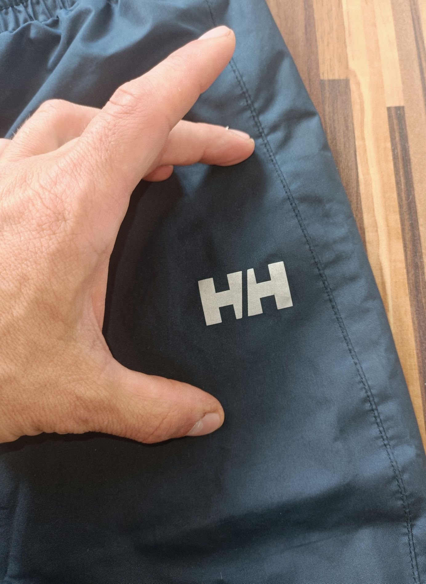 Męskie świetne spodnie Helly Hansen rozmiar S stan bardzo dobry