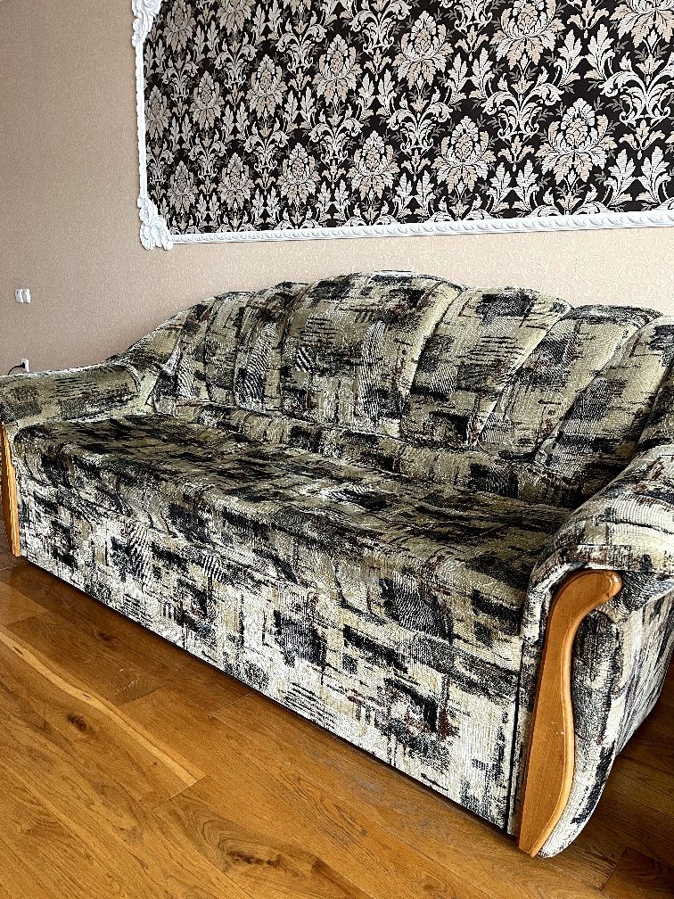 Продам диван+2 крісла