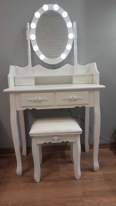 Toaletka kosmetyczna z oświetleniem LED + taboret NOWA