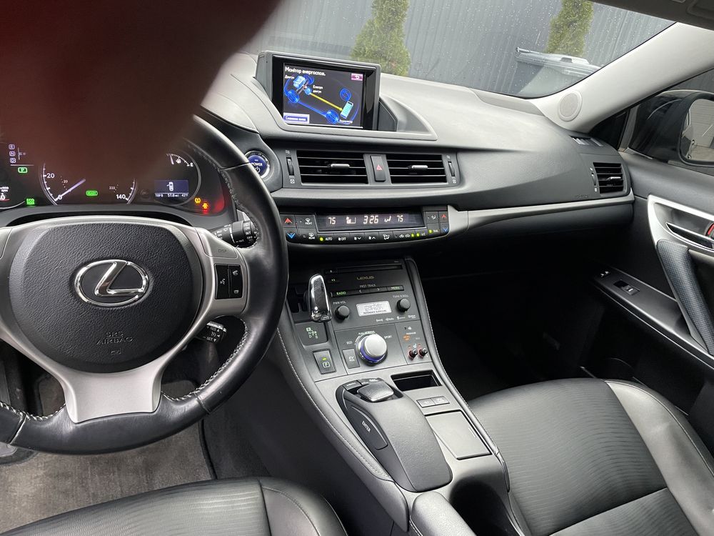 Lexus ct hybrid 2013