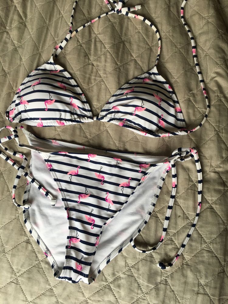 Strój dwu częściowy, kostium kąpielowy. Bikini