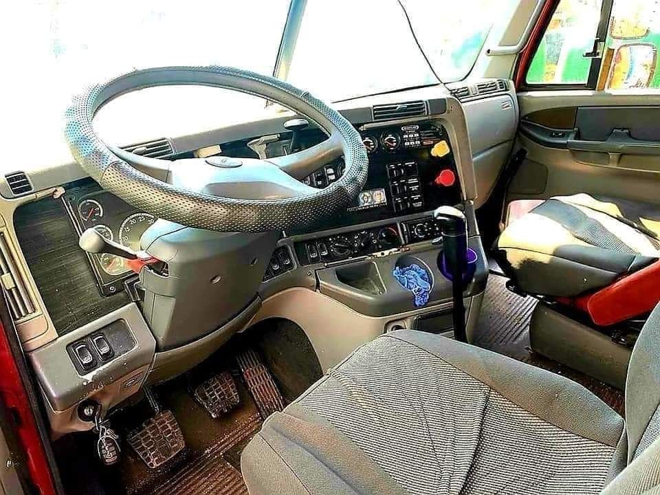 Продаж Самоскид Freightliner Columbia