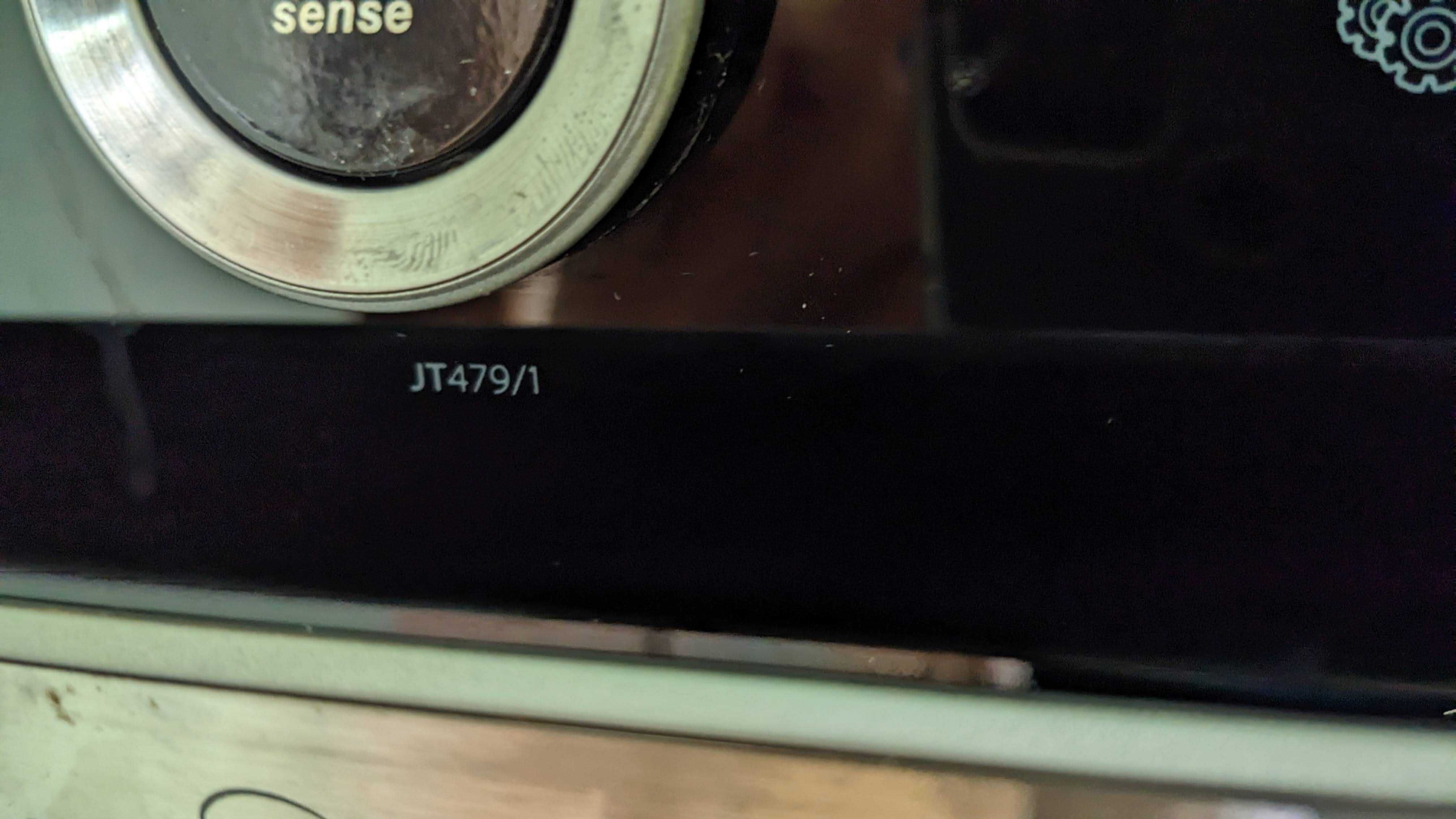 Mikrofala Whirlpool JT479