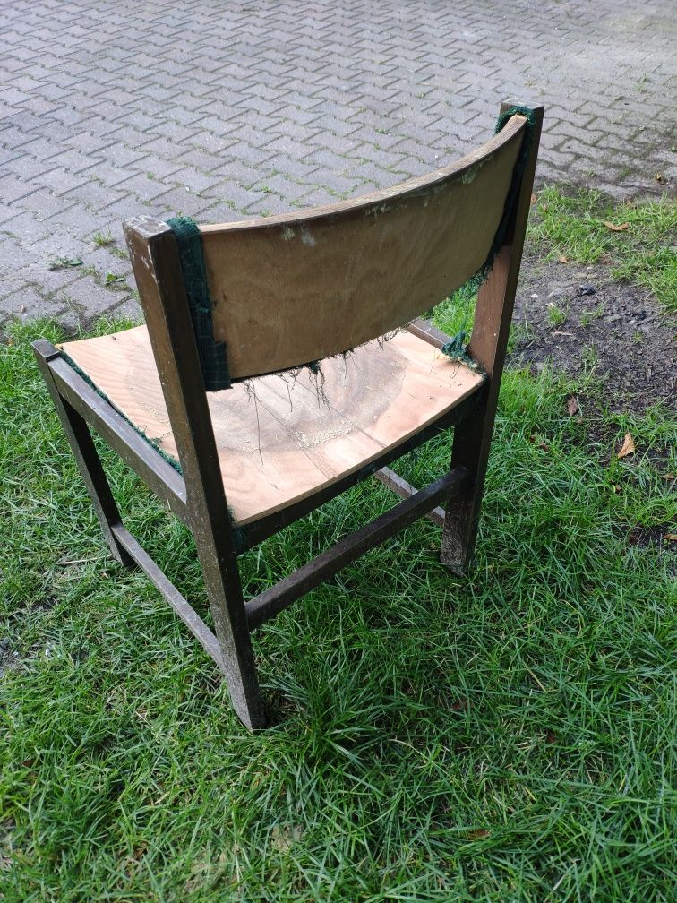 Drewniane krzeslo prl do renowacji