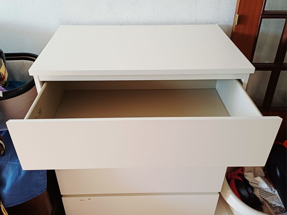 Cómoda MALM c/4 gavetas, branco, 80x100cm
Cómoda c/4 gavetas, branco,