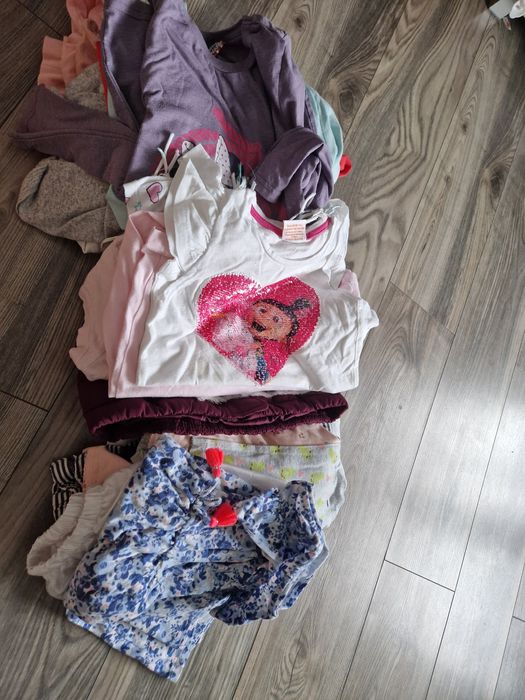 Ubrania dla dziewczynki 116/122