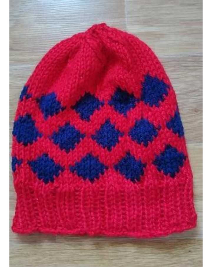 Шапка в'язана червона, шапочка жіноча зимова handmade