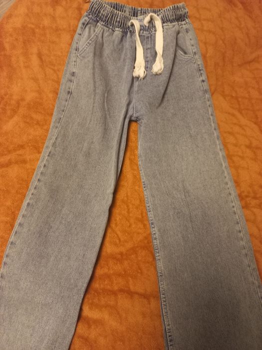 Продам джинси на дівчинку