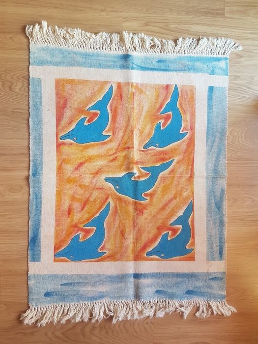OFERTA PORTES - Tapete NOVO Pintado à Mão com Golfinhos (78x99cm)