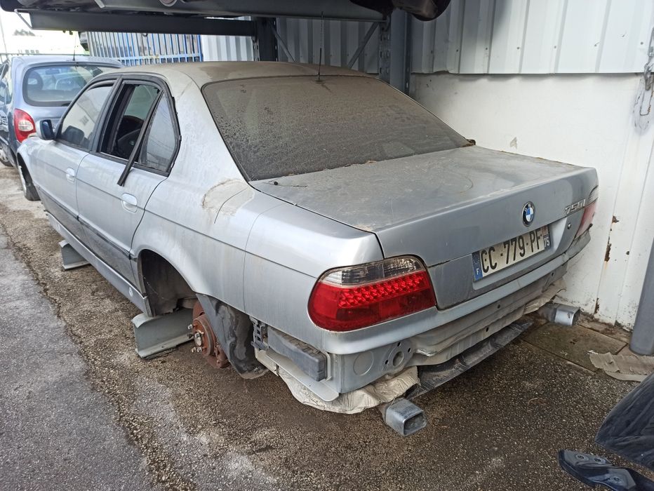 Peças para BMW 750i 2001