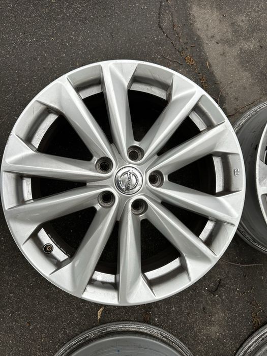 Диски Nissan R17 5х114,3 ЕТ40 dia66.1