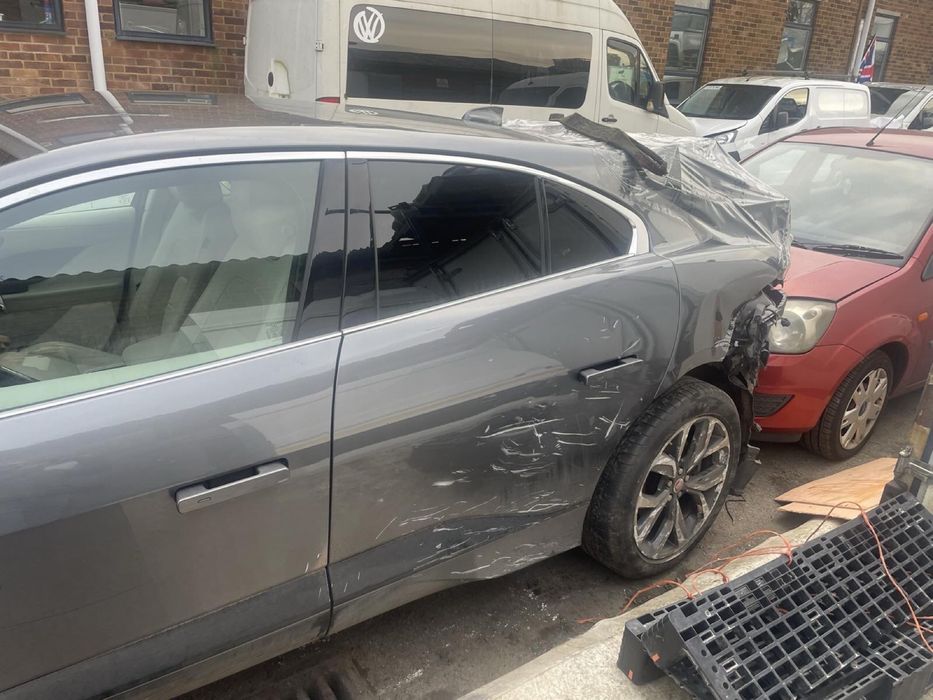 Разборка Ягуар I-Pace кузов двері батарея крила напіввісі двигун балки