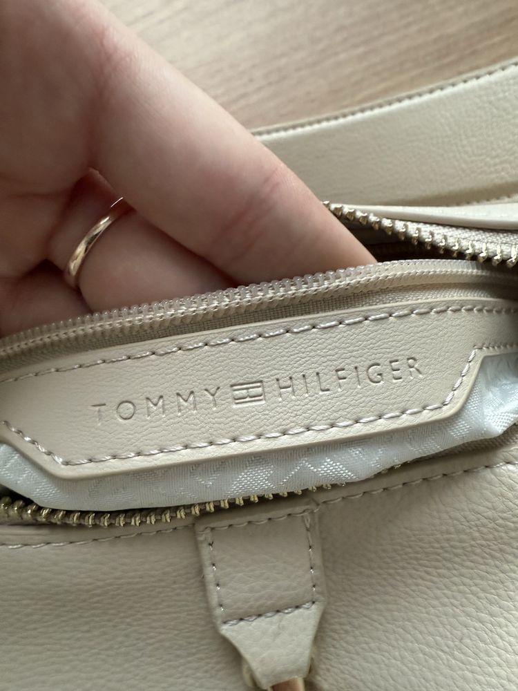 Nowa Torebka Tommy Hilfiger beżowa