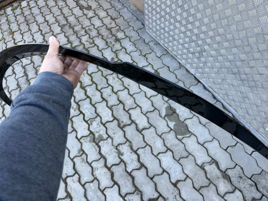 Спойлер Tesla Model Y