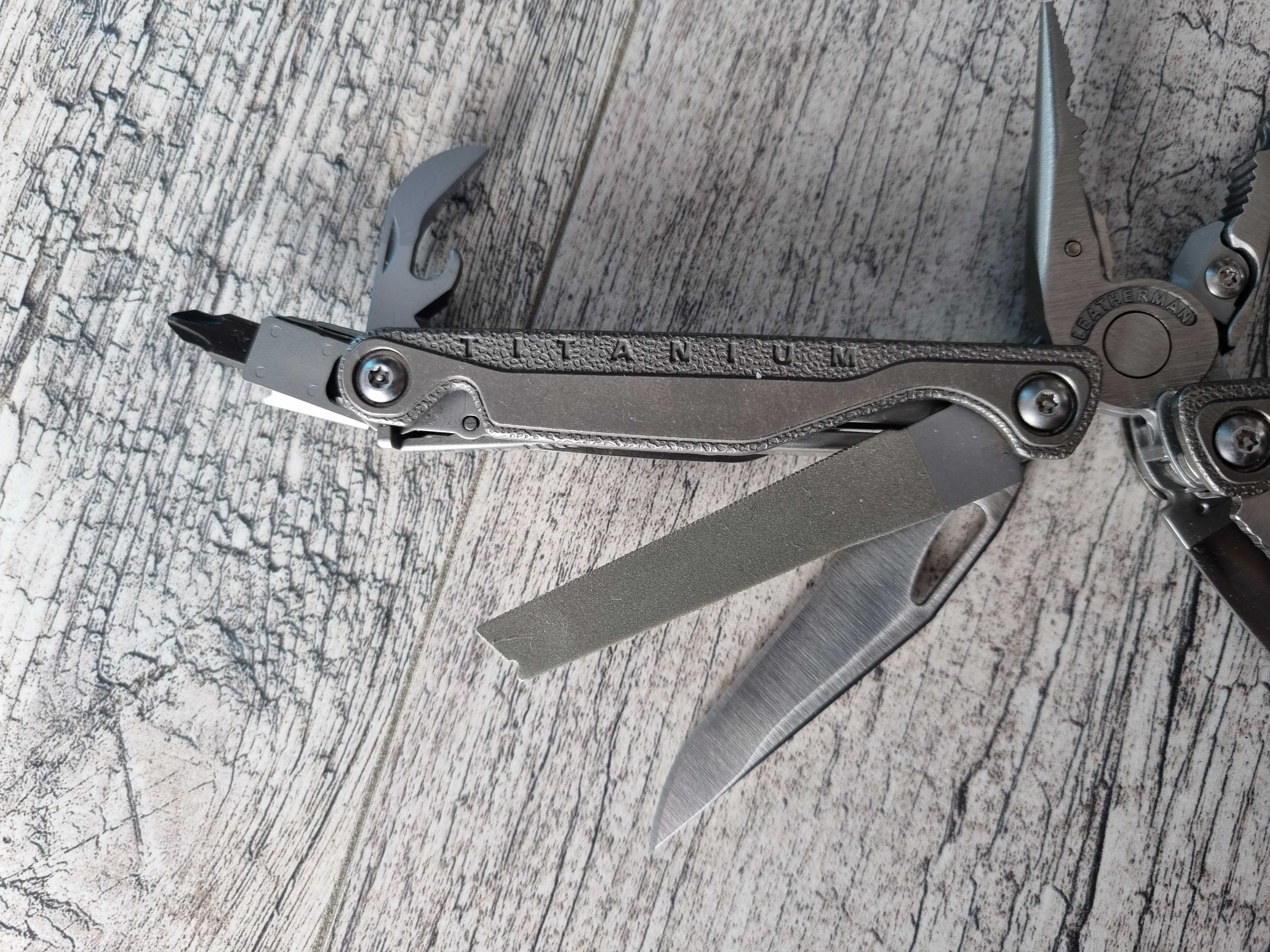 Multitool Leatherman Charge TTi Plus