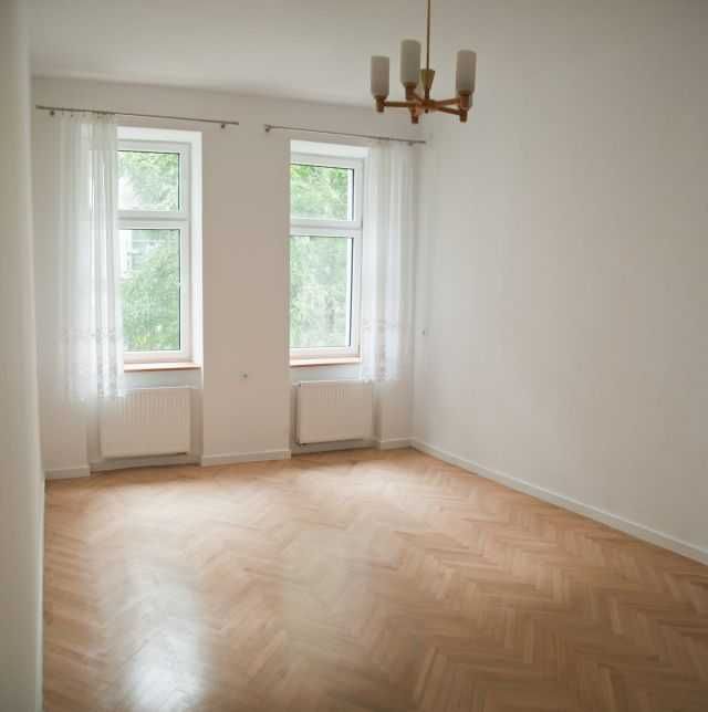 Legnica-Centrum - CICHE po general remoncie kamienica garaż