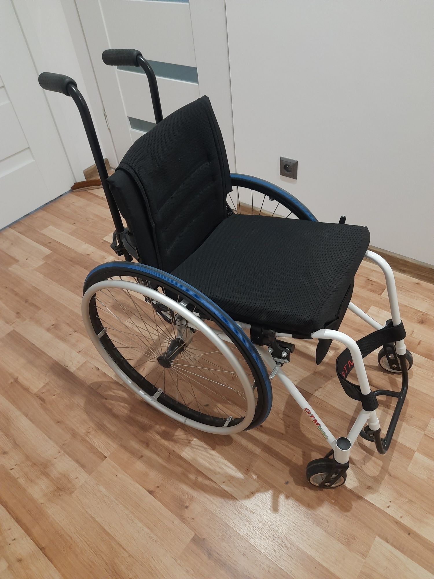 Wózek inwalidzki aktywny