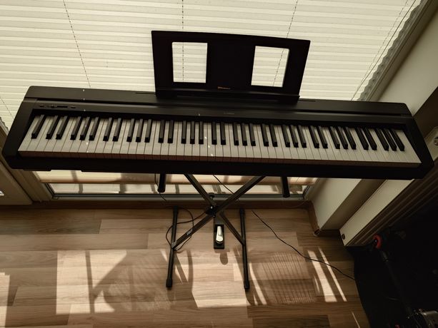 pianino cyfrowe Yamaha p45 + stojak + pedał sustain