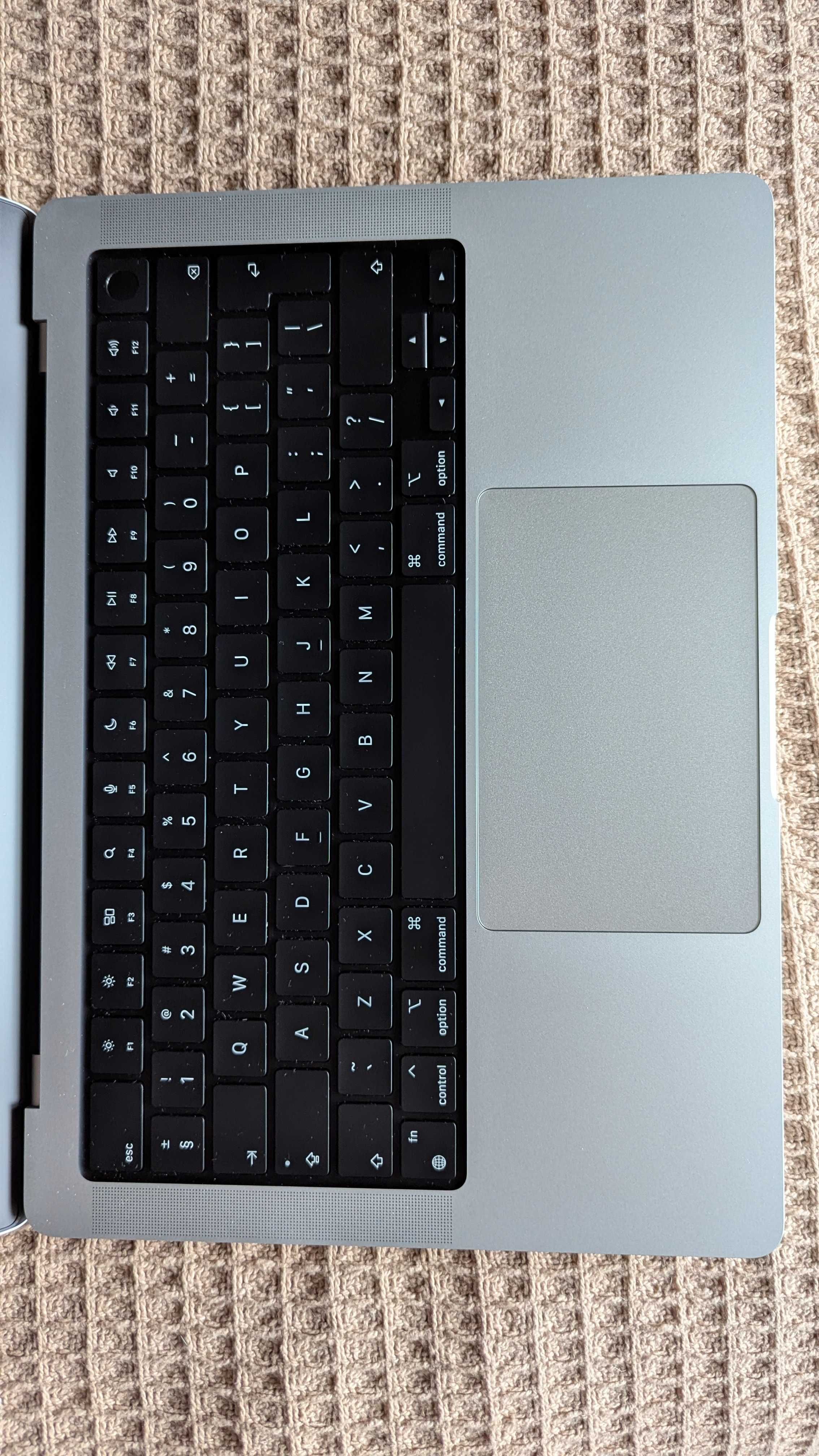 Apple MacBook Pro 14'' Srebrny | M1 Pro | 32GB RAM | 512GB SSD | 14.2"