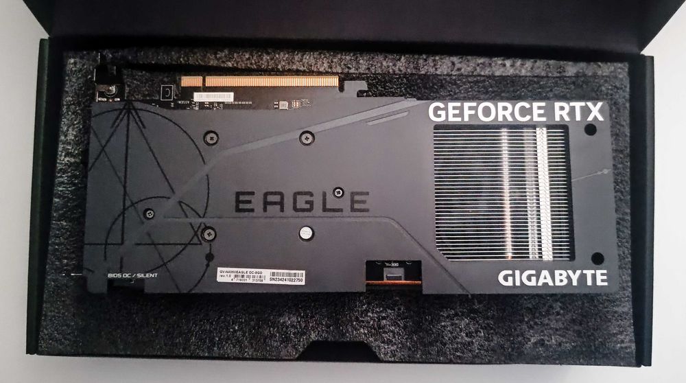 Vendo Placa Gráfica NVIDIA Gigabyte Eagle GEFORCE  RTX 4060