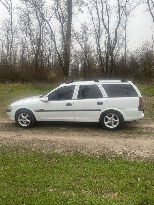 Опель Вектра 2.0 турбодизель. Стан доглянутий!