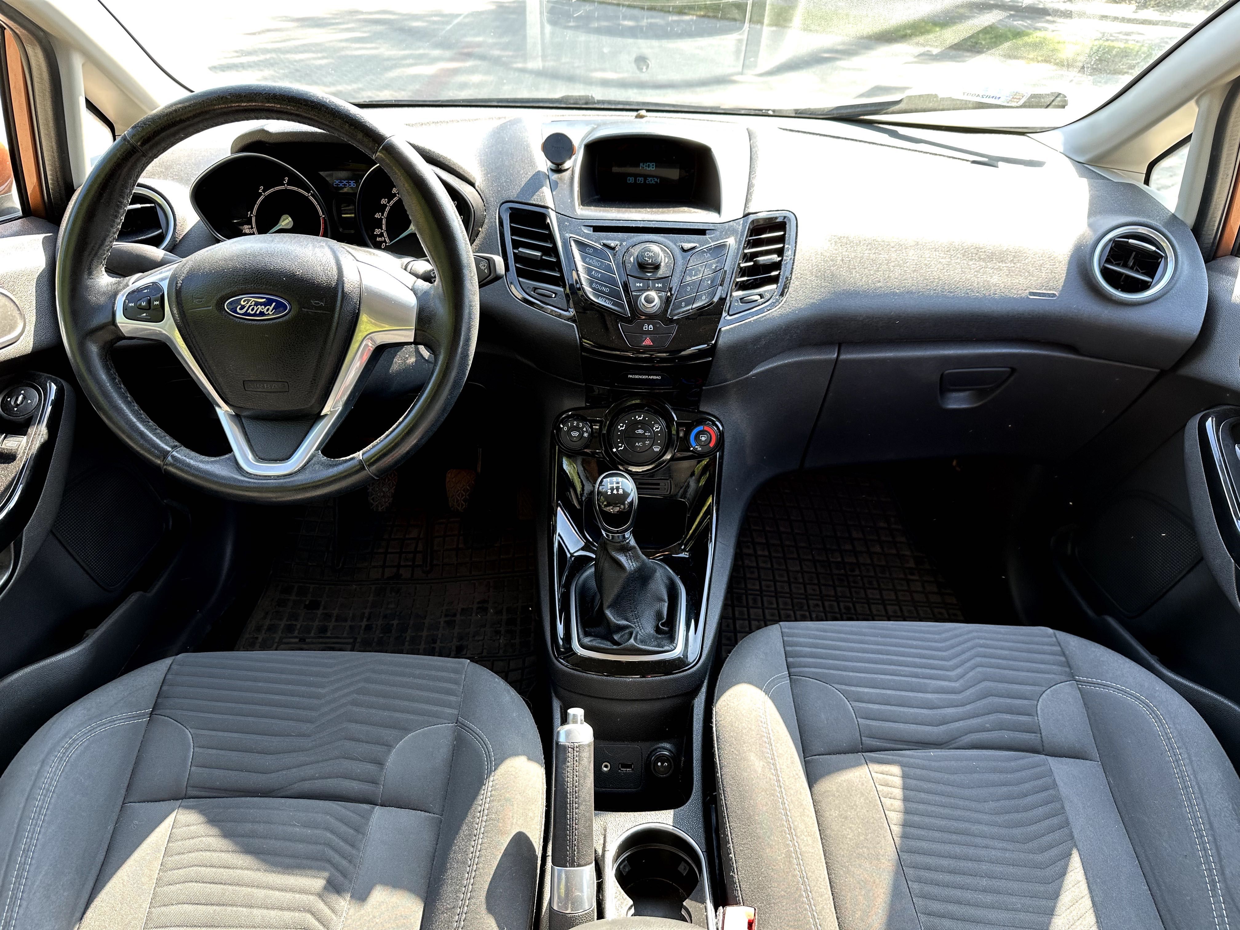 Ford Fiesta MK7, lift, Titanium, 1.5 TDCI, 75 KM, Diesel, 2013 rok