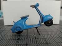 Skuter Vespa  Matchbox Lesney Moko Pop Pop lata 50-te.