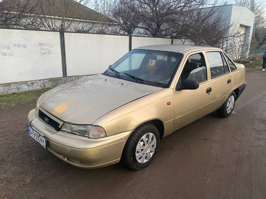 Продам Нексию на хорошем ходу