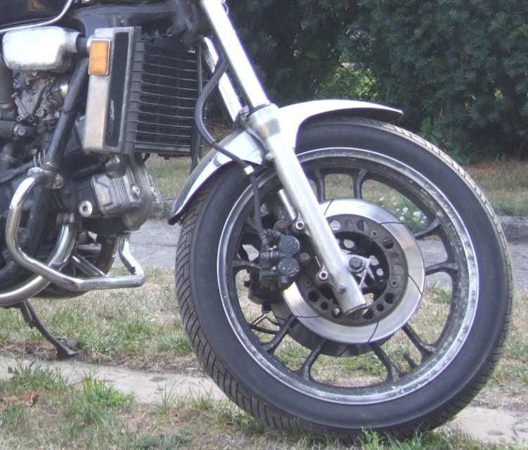 Honda VF 750 C Magna '83 rama z dokumentami i inne części