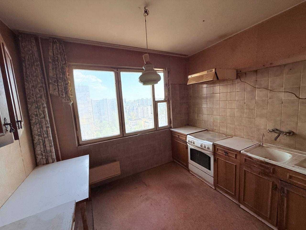 Продаж 2к квартири Рональда Рейгана 30а