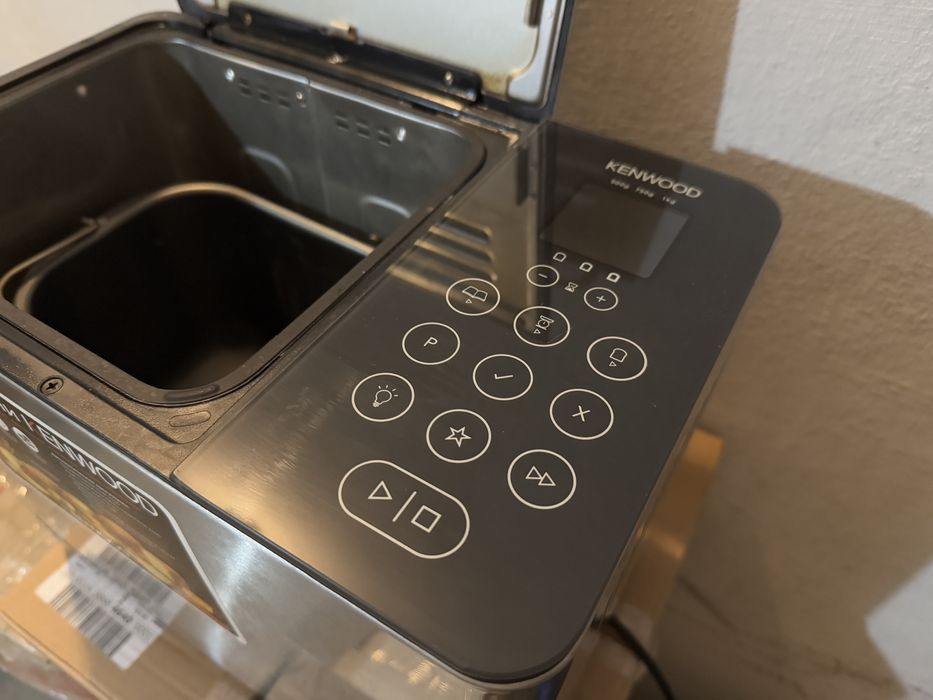 Продам хлебопечку kenwood bm450