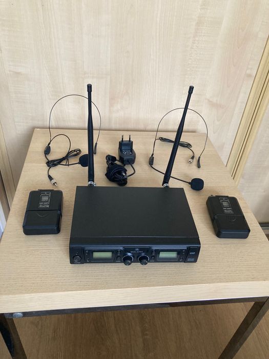 Bezprzewodowy profesjonalny zestaw dwóch mikrofonów nagłownych