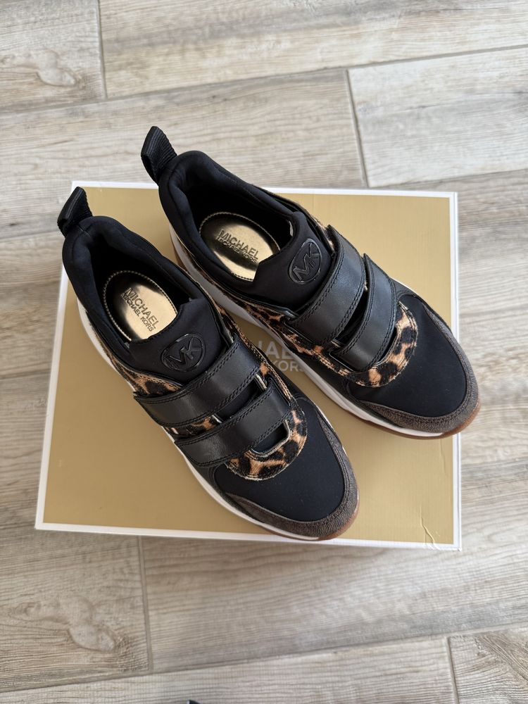 Кроссовки новые оригинальные michael kors us7,5