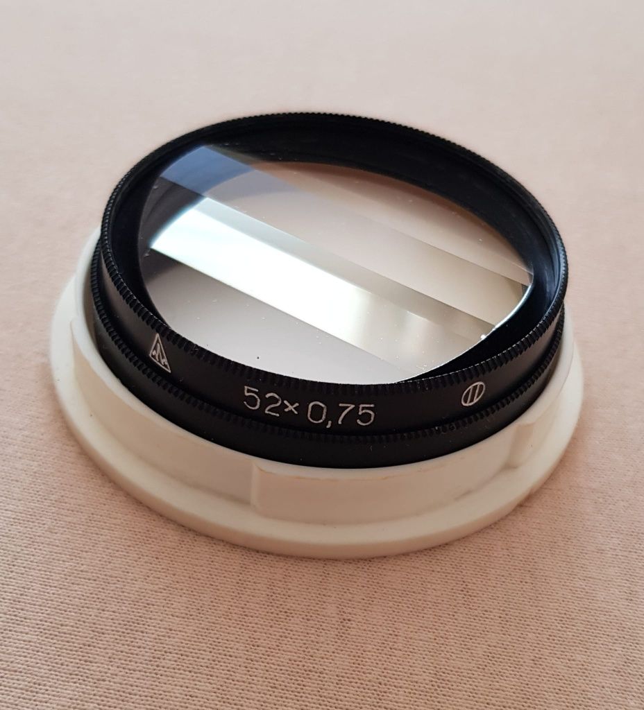 Aparat Zenit 12XP z obiektywem i filtrami