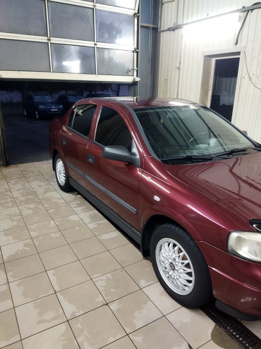 Опель Астра ...1,4.