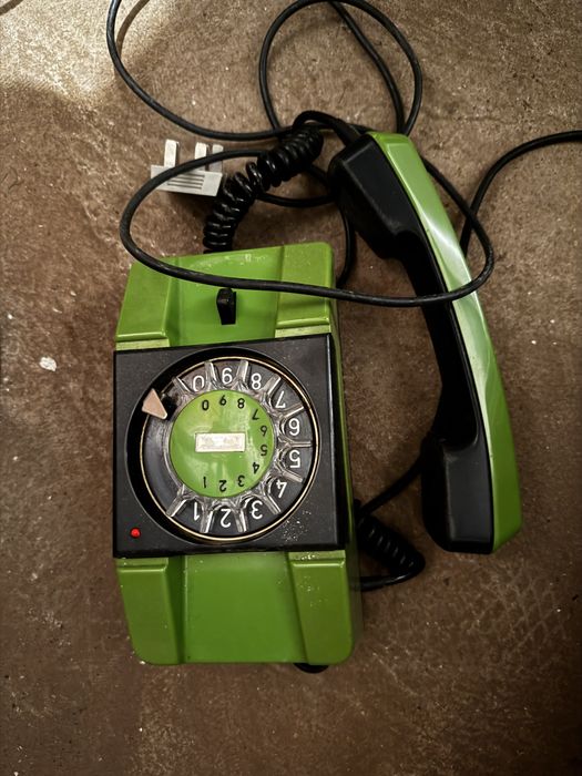 Sprzedam zestaw 5 telefonow prl