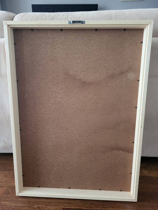 Moldura em madeira e vidro  50x70 cm
