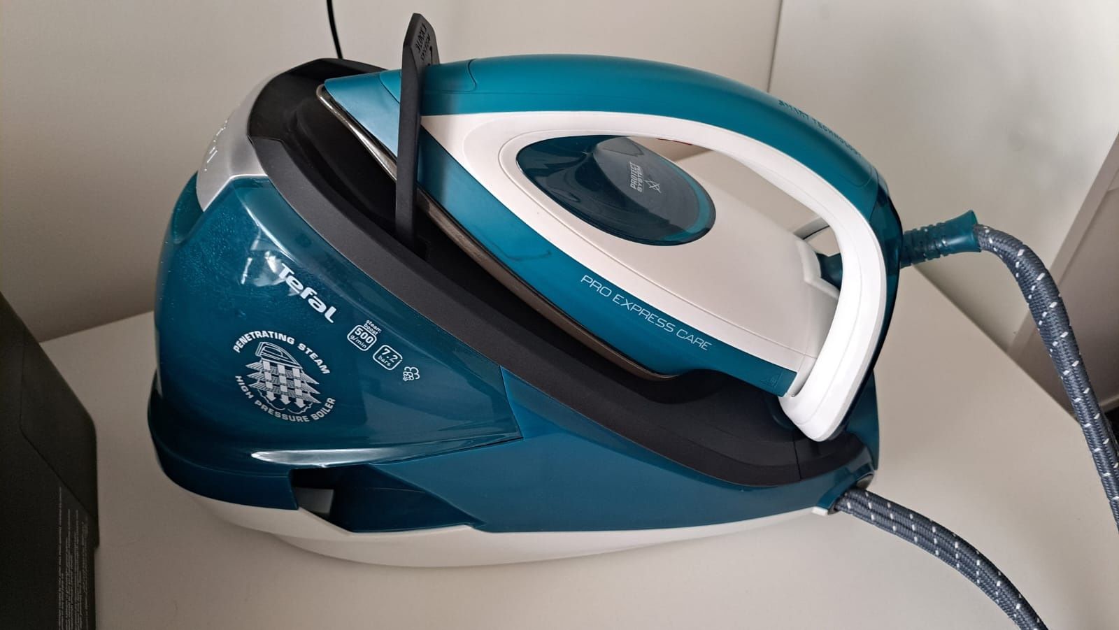 Generator pary TEFAL PRO EXPRESS CARE GV9070