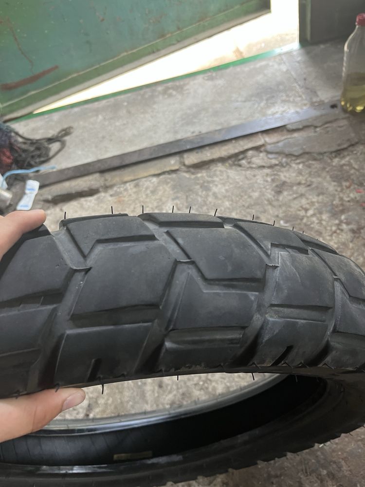 Продам передню резину знята з tekken підходить до scrambler