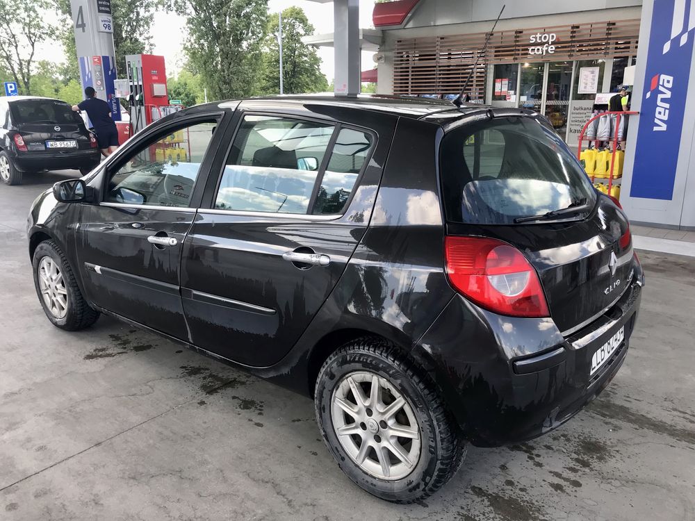 Renault Clio 1.5 diesel 2005 rok.