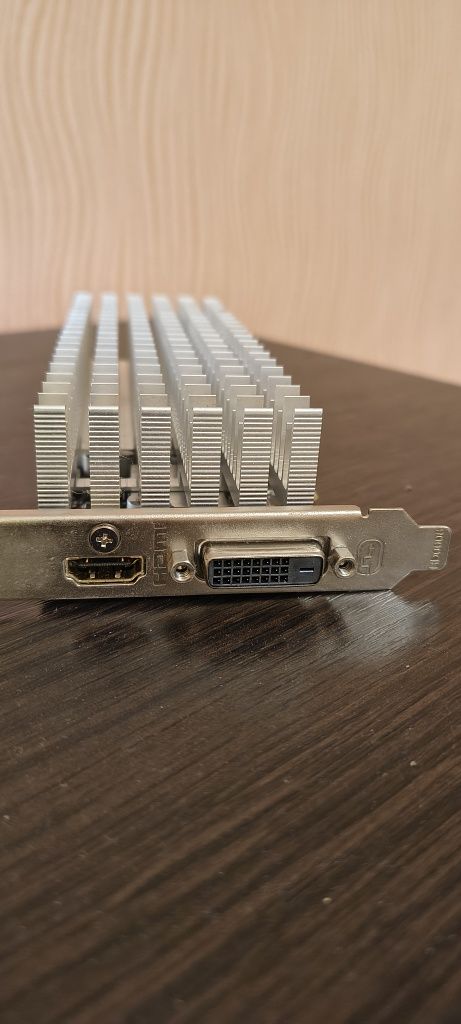 Продам видеокарту GT 1030. 2gb.DDR5.