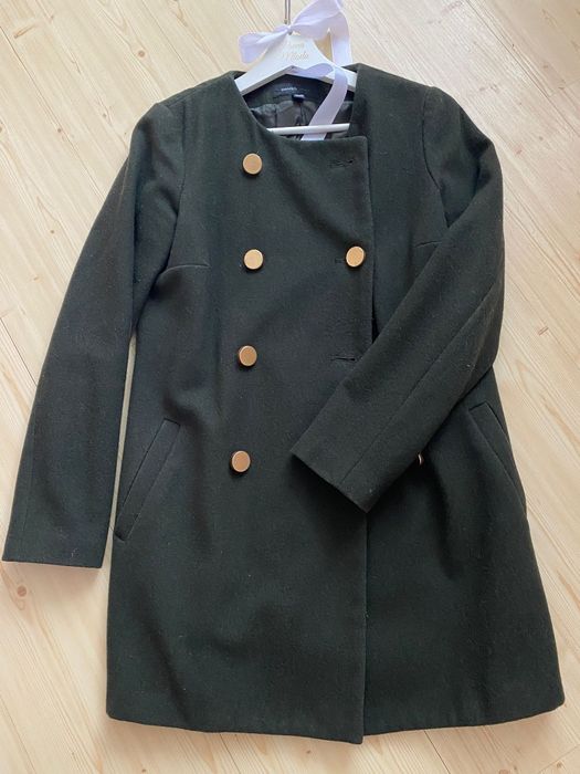 Ciepły, Wełniany płaszcz, złote guziki