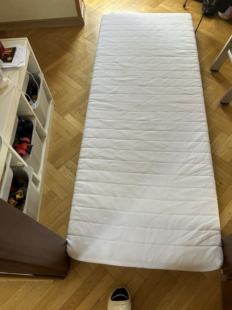 Materac z ikei malvik