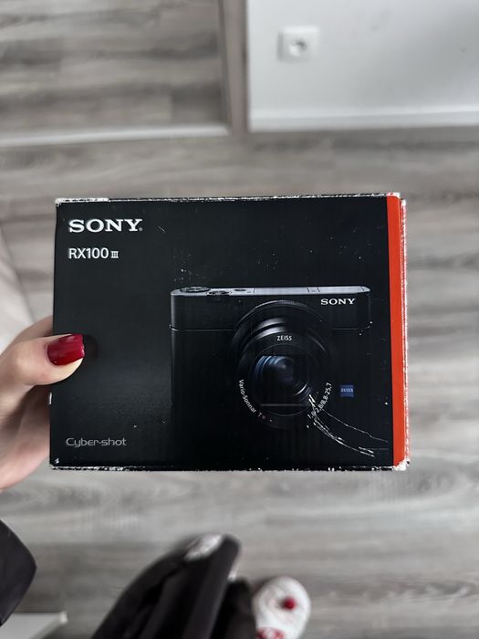 Sony RX100 III (аналог Canon G7X)