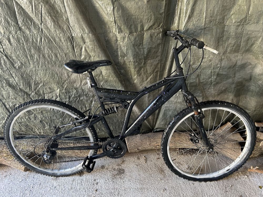 Bicicleta preta..