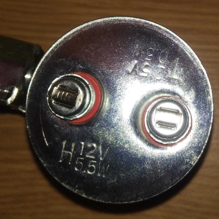 Dynamo rowerowe 6W 12V 0,5A prawe z uchwytem