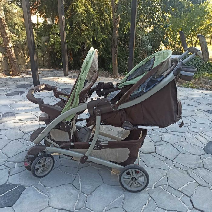 Коляска для двійні